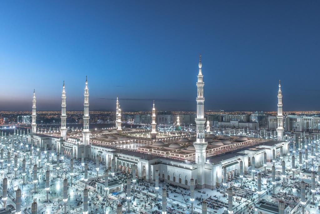 5 Star 10 Nights May Umrah Package