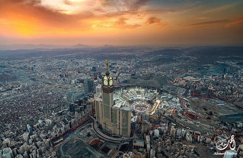 5 Star 10 Nights April Umrah Package