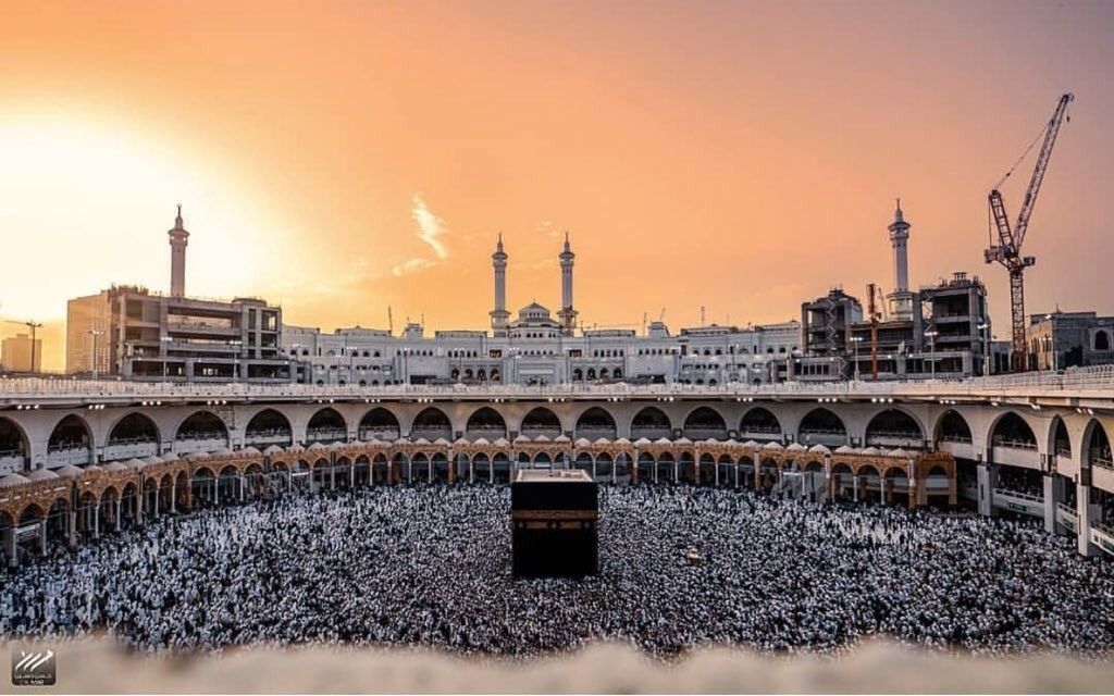 5 Star 7 Nights April Umrah Package